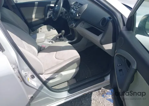 2010 Toyota Rav4 z USA, uszkodzony, nr VIN JTMJF4DV4A5027450